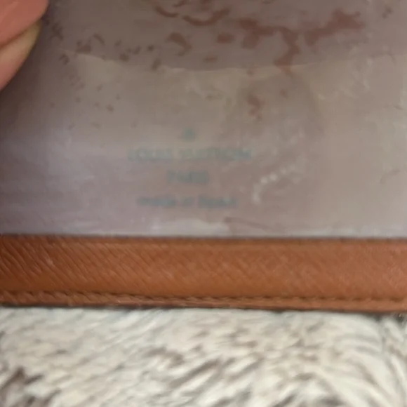LOUIS VUITTON ID / Card holder - Picture 9 of 11